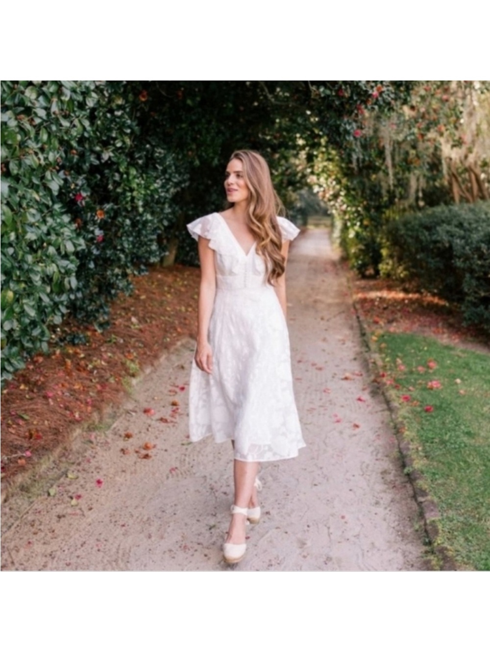 Gal Meets Glam Susie White Floral
Organza Fit & Flare Midi Dress - Picture 7 of 8